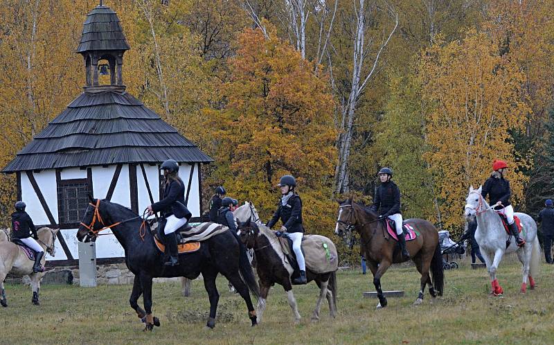 Hubertova jízda v chomutovském zooparku.