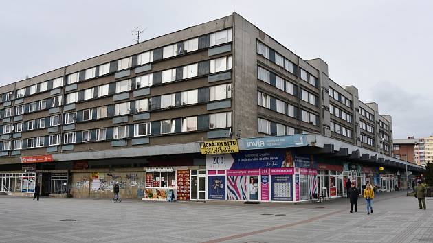 Chomutov koupí 84 bytů v „podkově“. Chrání tak obyvatele v centru -  Chomutovský deník