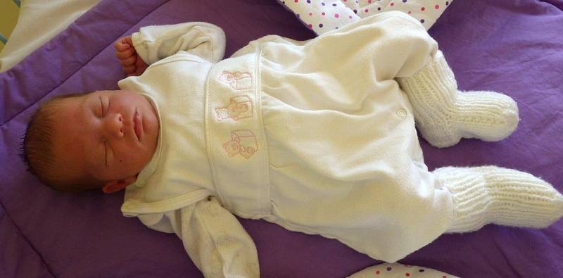 Tatínkovi Petru Holubovi z Chomutova se 5.12.2015 v 15:59 hodin změnil svět. V Chomutovské porodnici se mu totiž narodila krásná dcera Viktorie Emma Holubová. Ta se pyšní mírami 2,9 kg a 52 cm. 
