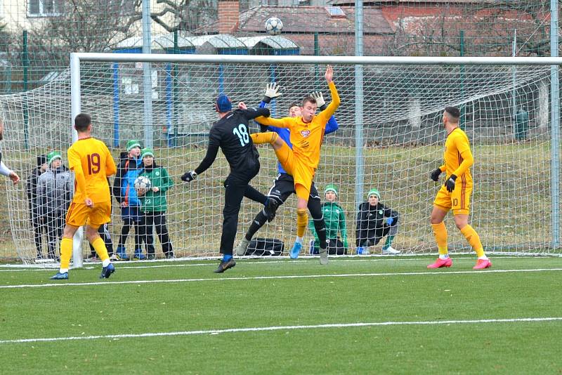 FC Chomutov v černém – Dukla Praha B 0:5 (0:3)