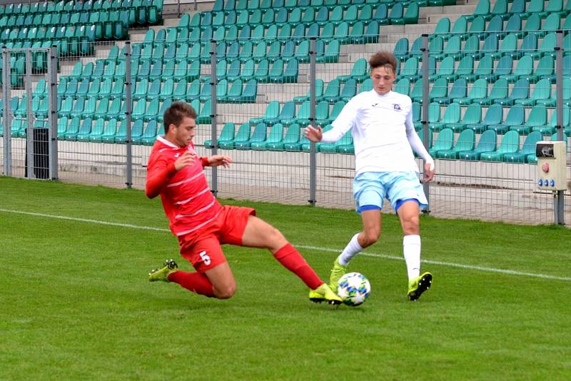 FC Chomutov (v bílém) - SK Štětí 5:5 (2:3) 5:4 pk