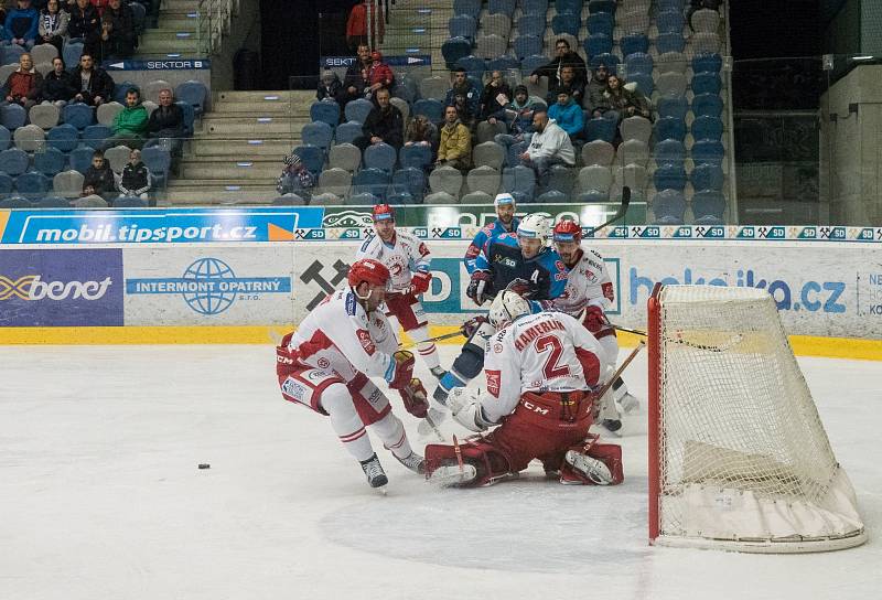 Chomutov - Třinec.