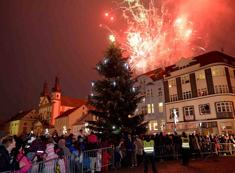 Rozsvícení vánočního stromu v Chomutově.