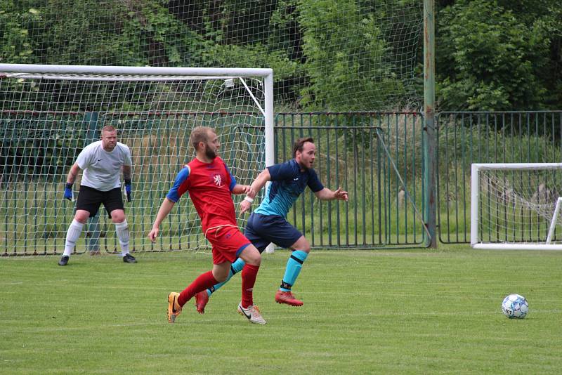 Údlice (v modrém) naposledy zdolaly Strupčice 4:1.