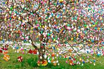 Velikonoční strom v německém Saalfeldu