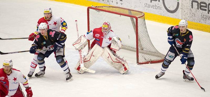 Ze zápasu Piráti Chomutov - Slavia Praha.