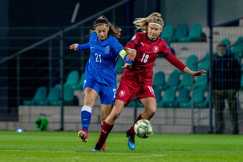 Kvalifikační utkání ve fotbale dnes odehrály v Chomutově ženy reprezentace ČR proti soupeři z Azerrbajdžánu. Výsledek utkání 3:0. (27.10.2020)