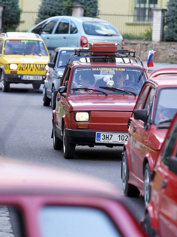 Milovníci starých fiatů se o víkendu sešli v Klášterci nad Ohří.