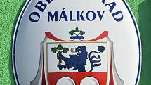 Znak obce Málkov.