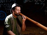 Ondřej Smeykal je jedním z nejlepších světových hráčů na didgeridoo