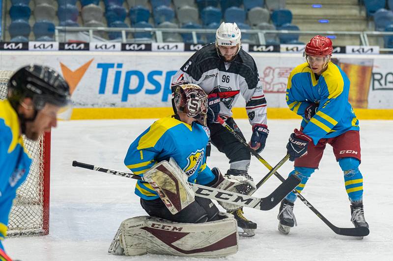 Chomutov v dramatu nakonec složil Roudnici.