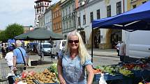 Nádherné počasí přilákalo na jahodové a farmářské trhy spoustu lidí.