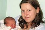 Mamince Ivaně Kratochvílové z Hrušovan se 16.12. 2009 v 9:00 hodin narodila dcera Veronika Vančurová. V žatecké porodnici vážila 3,5 kilogramů a měřila 51 centimetrů.
