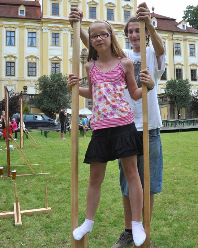 UPÍŘI řádili na zámku Červený hrádek. 