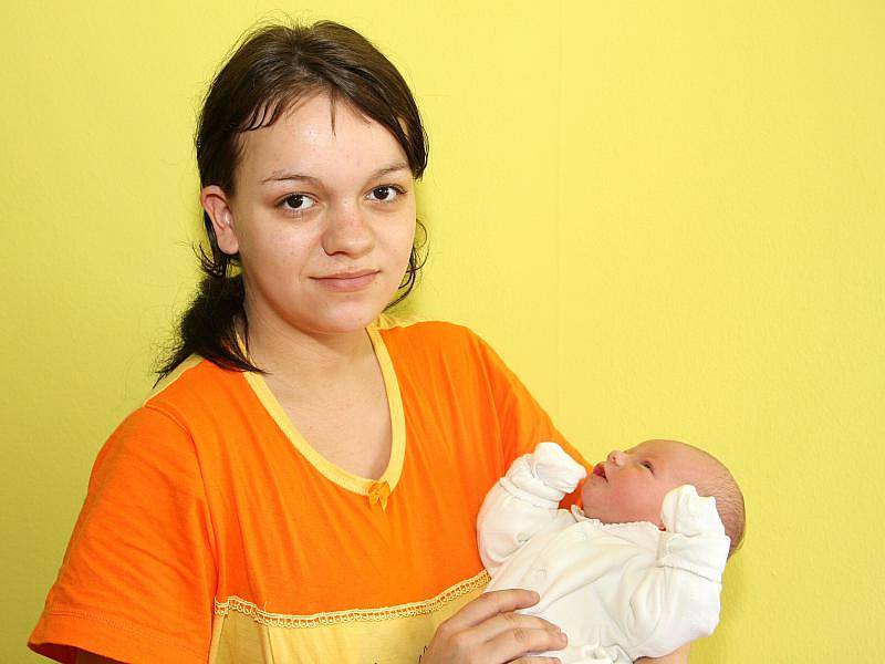 Evě Hlavaté z Kadaně se v kadaňské porodnici narodila dcera Lucie. Když přišla 27. dubna v 21.07 hodin na svět, měřila 48 centimetrů a vážila 2,6 kilogramu. 