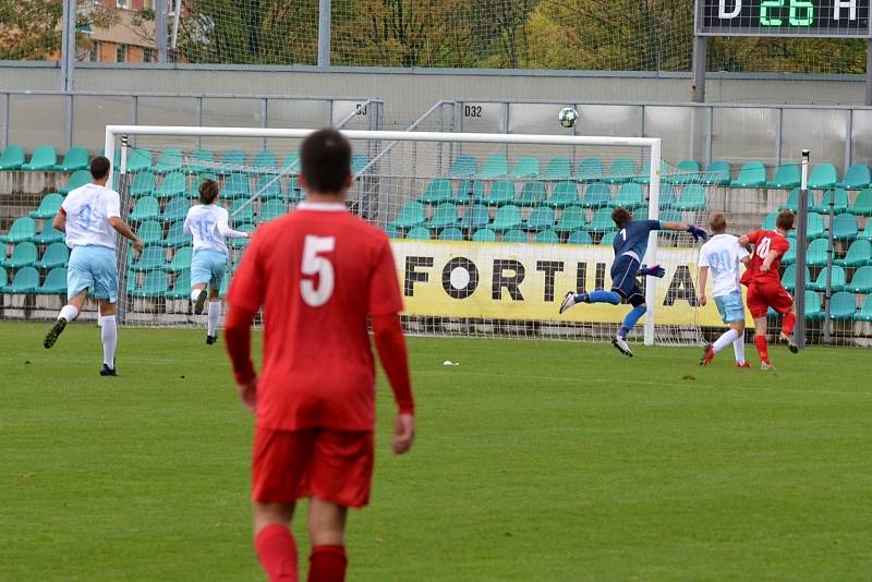 FC Chomutov (v bílém) - SK Štětí 5:5 (2:3) 5:4 pk