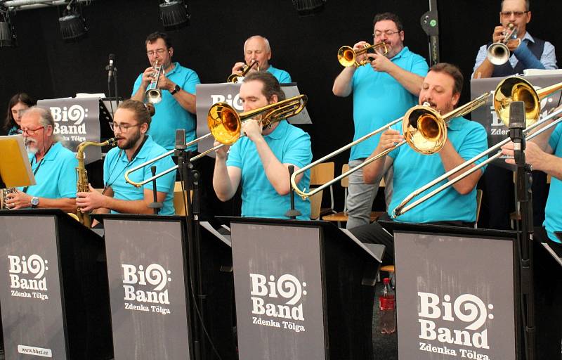 Marienberg hostil Sasko-českou pivní zahradu. Hrál na ní také Big Band Zdeňka Tölga.