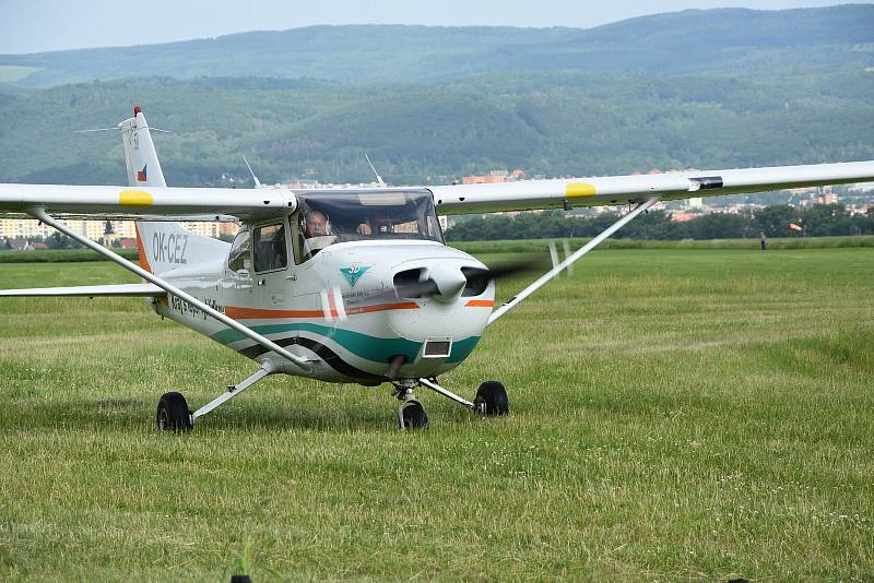 Cessna 172 na letišti v Pesvicích.