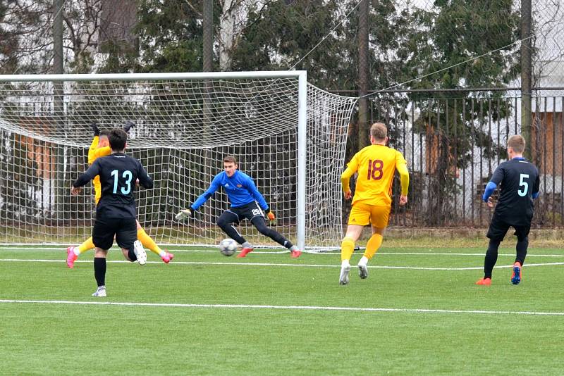 FC Chomutov v černém – Dukla Praha B 0:5 (0:3)