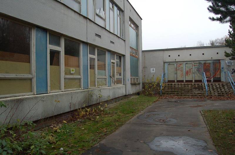 Areál bývalé školy na Kamenném vrchu.