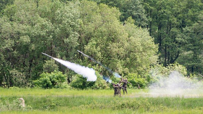 Bojovými střelbami z protiletadlových raketových kompletů vyvrcholilo tento týden ve vojenském újezdu Hradiště na Karlovarsku mezinárodní cvičení Tobruq Arrows 2016.