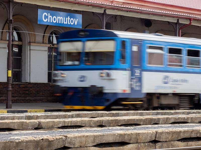 Vlakové nádraží v Chomutově.