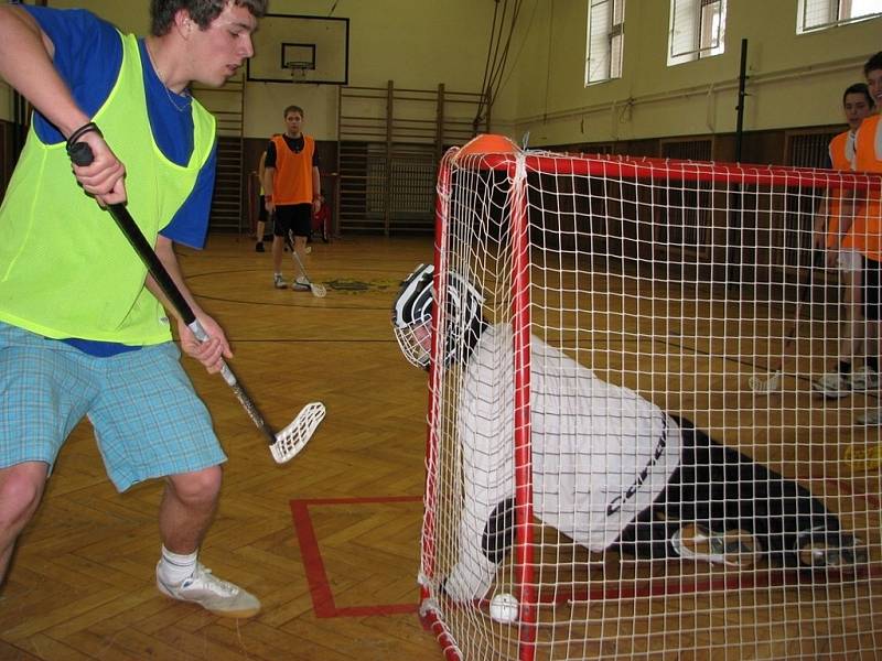 Maraton na Gymnáziu a Střední odborné škole začal v pátek ráno v 8 hodin a skončí v sobotu rano v 8,01h.