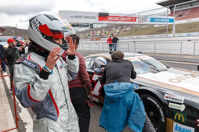 Premiéra závodní série Nascar bude zážitkem nejen pro Ústecký kraj. Dá se předpokládat návštěva několika desítek tisíc lidí.