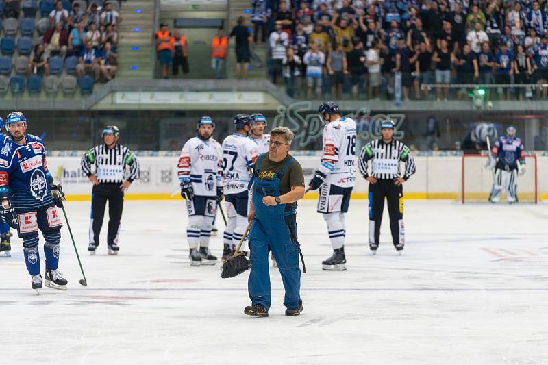 Kladno se na startu extraligy utkalo v Chomutově s Vítkovicemi.