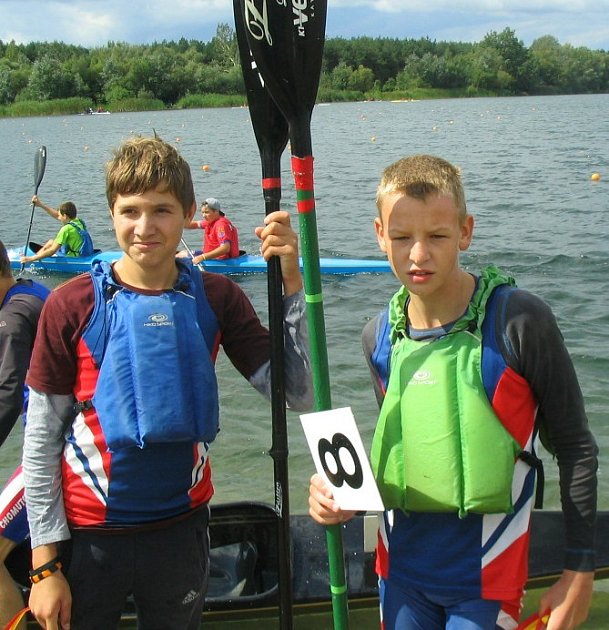 Jakub Remuta a Andreas Predka, mladí chomutovští kanoisté.