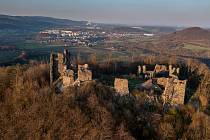 Zřícenina hradu Šumburk u Klášterce nad Ohří.
