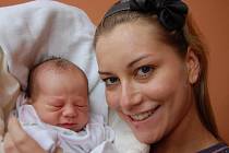 Maličká Andrea se chová v náruči rozesmáté maminky Veroniky Nestlerové. Narodila se 24. 9. ve 20:36 hod. v kadaňské porodnici s mírou 51 cm a váhou 3,43 kg. Táta na děvčata čeká doma v Chomutově.