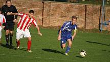 Postoloprty – Ervěnice 3:5, hosté v pruhovaném.