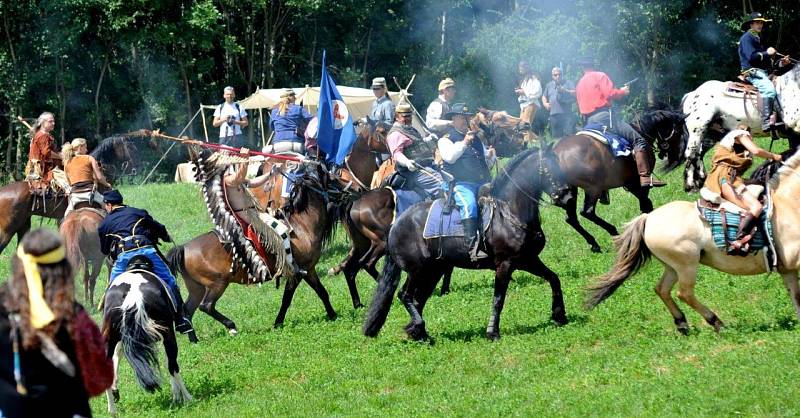 Poslední indiánské války 2016 v Březně.