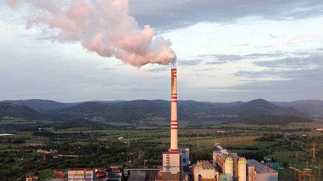 Pohled na areál prunéřovské elektrárny.