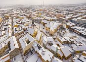 Zimní pohled na centrum Chomutova.