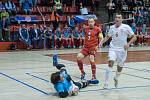 V chomutovské městské sportovní hale se dnes odehrál futsalový zápas Česko - Srbsko s výsledkem 3:4. Odveta se hraje za 14 dní v Srbsku.