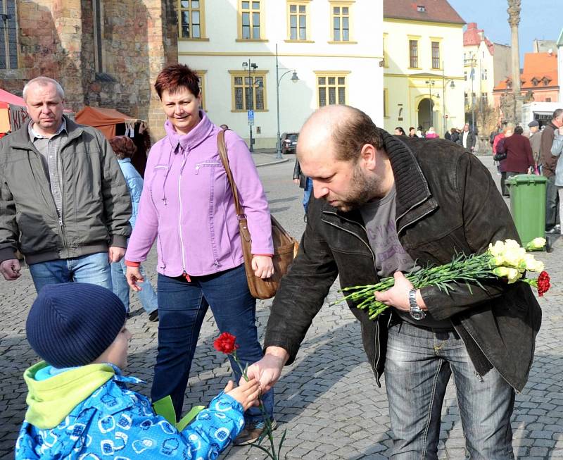 Farmářské trhy v Chomutově.