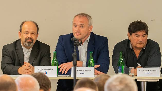 Miloň Houda (Patrioti ČR), Marek Hrabáč (ANO 2011), Václav Kohout (PRO zdraví a sport).