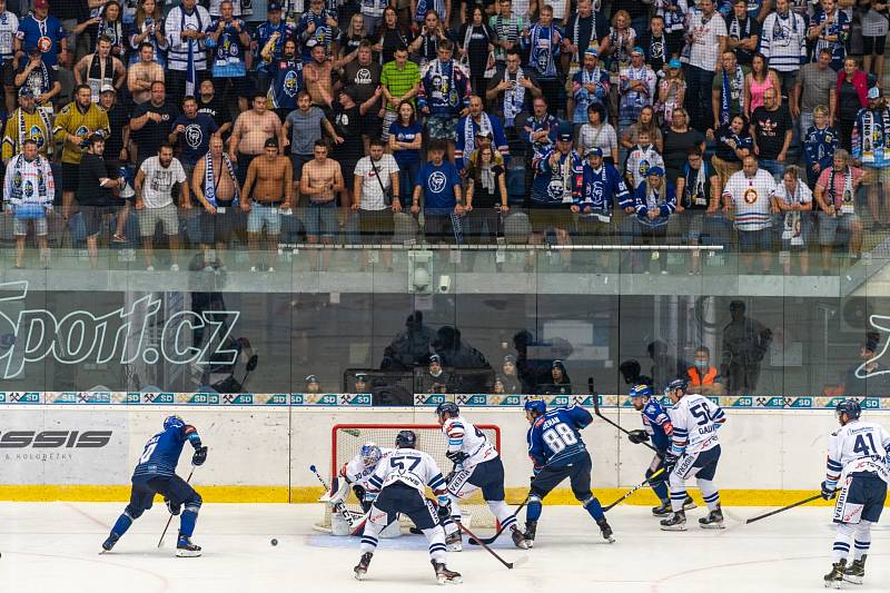 Kladno se na startu extraligy utkalo v Chomutově s Vítkovicemi.