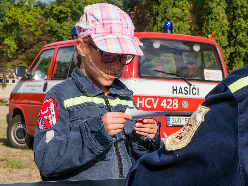 Sbor dobrovolných hasičů z Chomutova uspořádal  tradiční závod, který pořádá každým rokem. Letos se závod konal poprvé na bývalém letním stadionu v centru města.