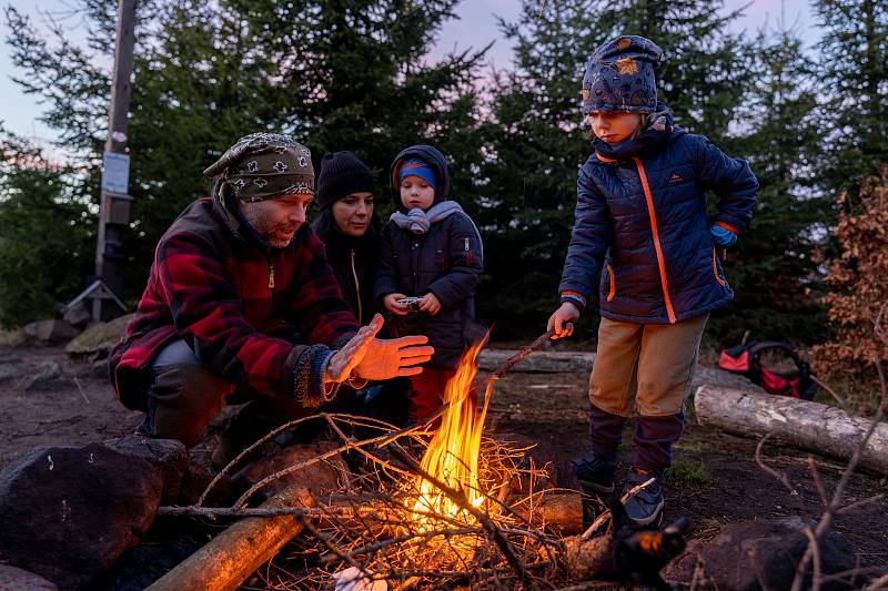 Tak přesně tohle jsou důvody proč lidé jezdí do hor a tráví čas turistikou v současné době čím dál víc.