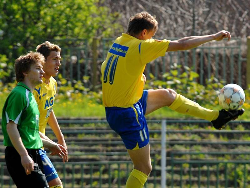 V sobotu 25. dubna se uskutečnil zápas 22. kola divizní fotbalové soutěže ve kterém se střetly týmy FC Chomutov a FK Teplice B který nakonec skončil 1:1.