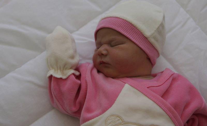 Diana Poštrková se narodila 25. února 2013 v 8:33 hodin mamince Markétě Olahové z Jirkova. K jejímu jménu připsaly sestřičky z chomutovské porodnice míry 49 centimetrů a 3,2 kilogramu.