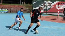 2. letní futsalová liga CHLMF a zápas Draci Most - Union Brothers, hráči Draci Most v černém.