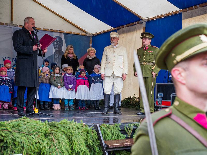 Chomutov se vrátil do První republiky. Masaryka uvítali chlebem a solí