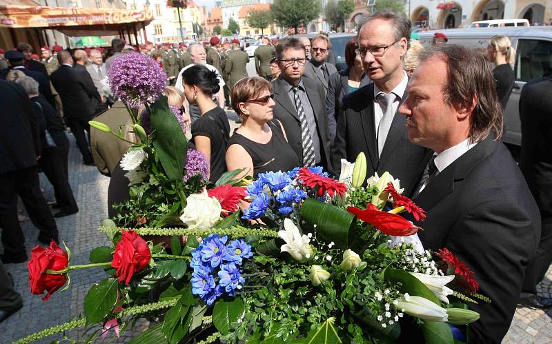 Pohřeb rotmistra Davida Beneše v Chomutově.