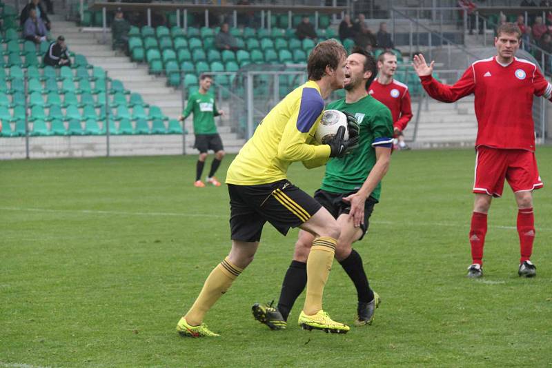 FC Chomutov – Slavia Louňovice 0 : 2 (0:2).