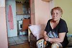 Kristýna Lukáčová (65) žije v Prunéřově pět let. Bydlí ve druhém patře v bytě bez civilizačních vymožeností, což ji zmáhá, proto si přeje přesídlit do Kadaně. Tvrdí, že nikdy nedlužila.