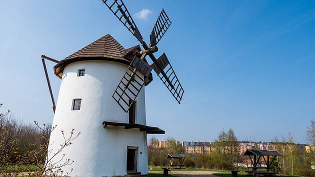 Skanzen Stará Ves při chomutovském zooparku